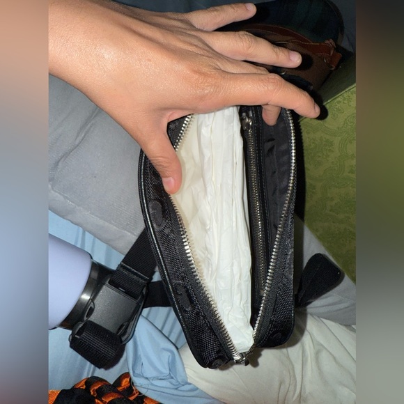 Gucci OFF THE GRID BELT BAG. Brand New Never Used. Black and Gold - Picture 11 of 15